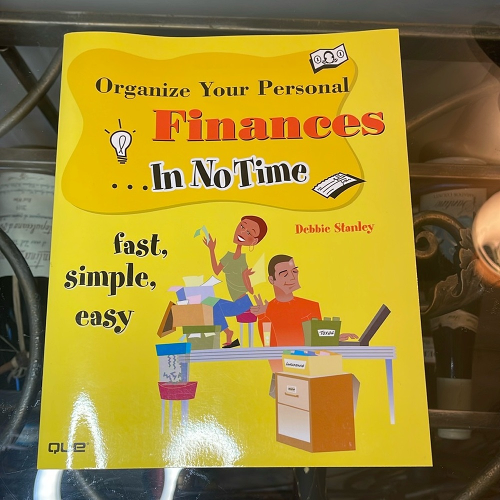 Book, organize your personal finances in no time by Debbie Stanley
